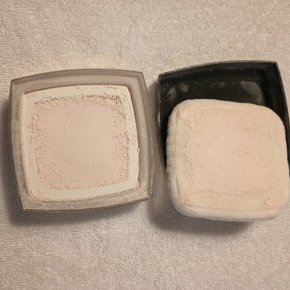 Chanel No 5 Bath Combo. - Picture 4 of 5